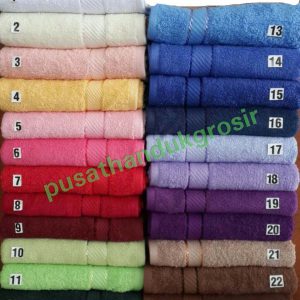 Handuk Chalmer Polos